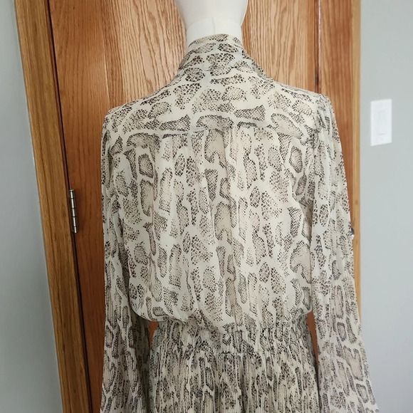 Anthropologies-Current Air Olivia Snake-Printed Flowy Midi Dress Size Medium - Picture 11 of 15